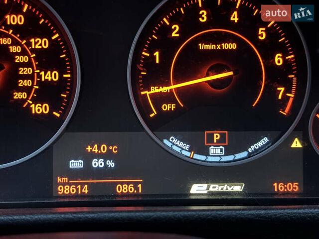 Серый БМВ 3 Серия, объемом двигателя 2 л и пробегом 98 тыс. км за 16700 $, фото 18 на Automoto.ua