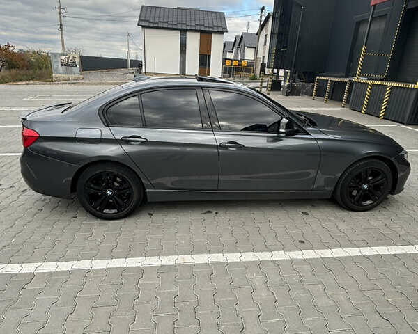 Серый БМВ 3 Серия, объемом двигателя 2 л и пробегом 85 тыс. км за 21500 $, фото 19 на Automoto.ua