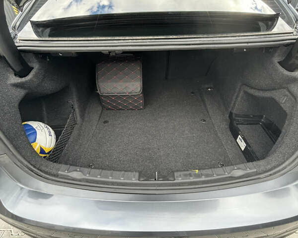 Серый БМВ 3 Серия, объемом двигателя 2 л и пробегом 85 тыс. км за 21500 $, фото 30 на Automoto.ua