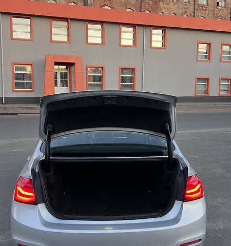 Серый БМВ 3 Серия, объемом двигателя 2 л и пробегом 217 тыс. км за 15499 $, фото 55 на Automoto.ua