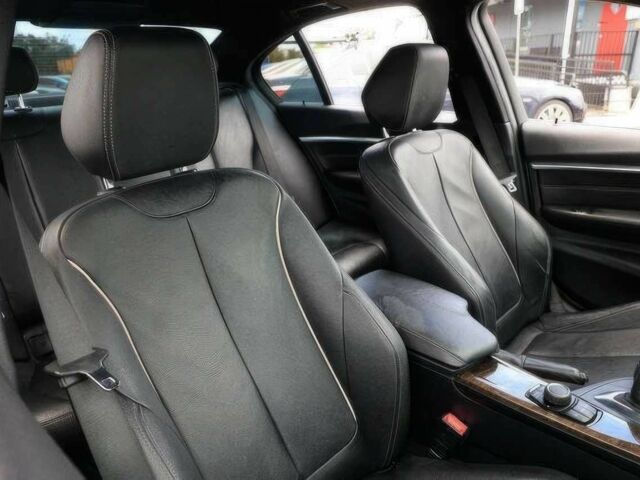 Серый БМВ 3 Серия, объемом двигателя 3 л и пробегом 51 тыс. км за 14000 $, фото 9 на Automoto.ua