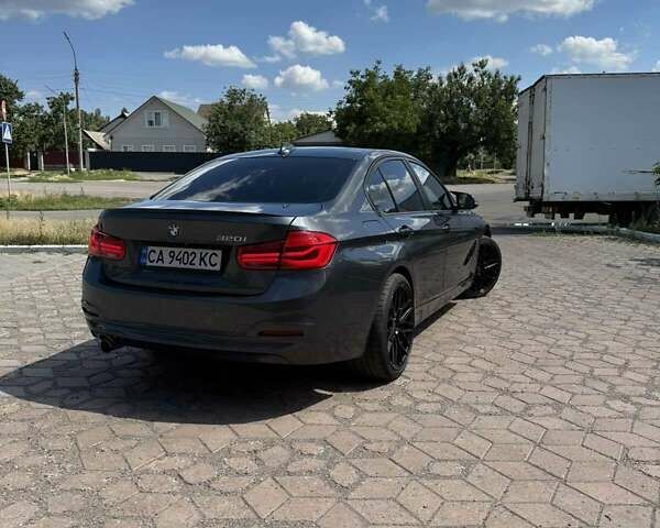 Серый БМВ 3 Серия, объемом двигателя 2 л и пробегом 96 тыс. км за 17000 $, фото 3 на Automoto.ua