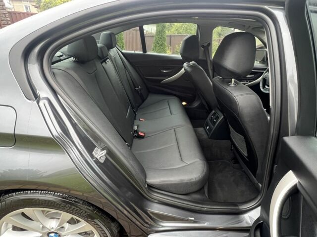 Серый БМВ 3 Серия, объемом двигателя 2 л и пробегом 143 тыс. км за 15700 $, фото 13 на Automoto.ua