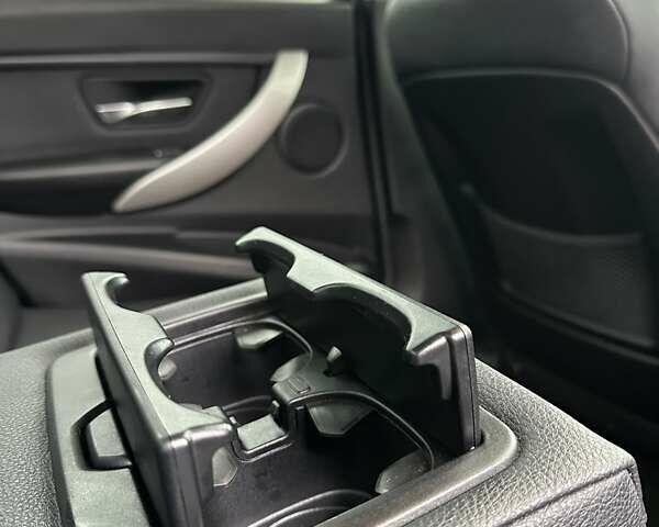 Серый БМВ 3 Серия, объемом двигателя 2 л и пробегом 132 тыс. км за 16700 $, фото 22 на Automoto.ua