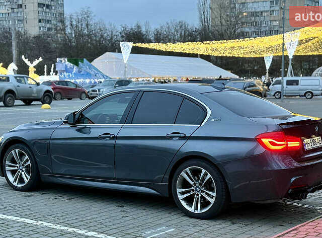 Серый БМВ 3 Серия, объемом двигателя 2 л и пробегом 98 тыс. км за 16700 $, фото 8 на Automoto.ua
