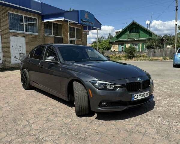 Серый БМВ 3 Серия, объемом двигателя 2 л и пробегом 96 тыс. км за 17000 $, фото 1 на Automoto.ua