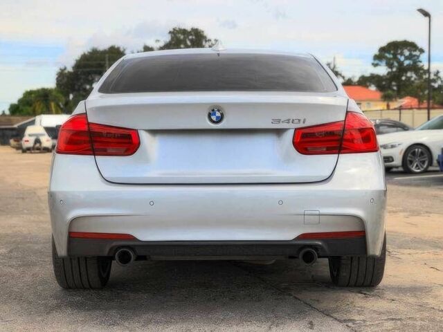 Серый БМВ 3 Серия, объемом двигателя 3 л и пробегом 51 тыс. км за 14000 $, фото 6 на Automoto.ua