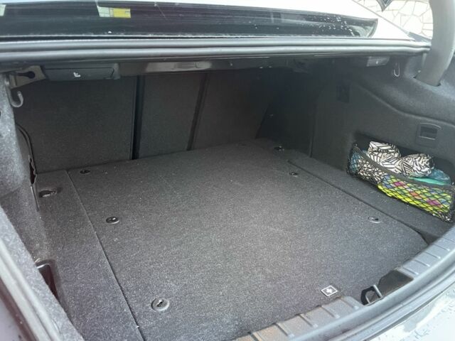 Серый БМВ 3 Серия, объемом двигателя 2 л и пробегом 103 тыс. км за 20500 $, фото 13 на Automoto.ua