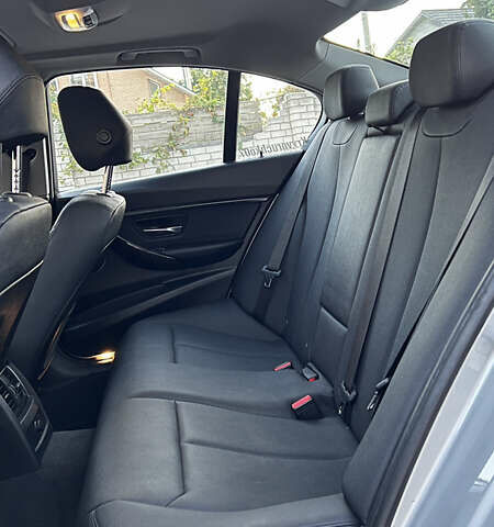 Серый БМВ 3 Серия, объемом двигателя 2 л и пробегом 217 тыс. км за 15499 $, фото 47 на Automoto.ua