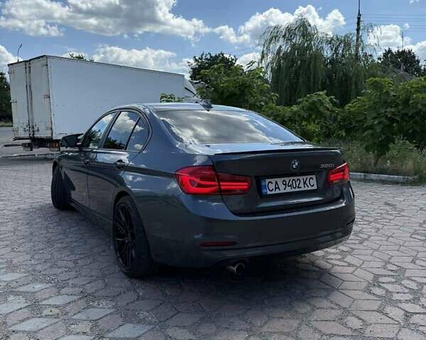 Серый БМВ 3 Серия, объемом двигателя 2 л и пробегом 96 тыс. км за 17000 $, фото 4 на Automoto.ua