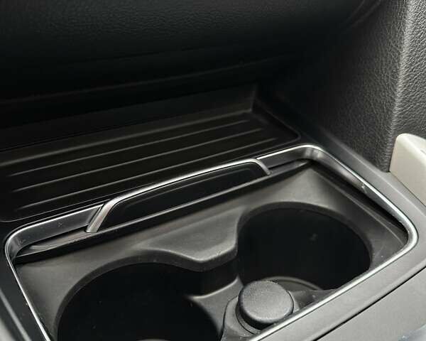 Серый БМВ 3 Серия, объемом двигателя 2 л и пробегом 132 тыс. км за 16700 $, фото 35 на Automoto.ua