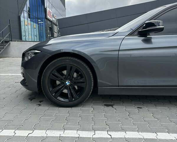 Серый БМВ 3 Серия, объемом двигателя 2 л и пробегом 85 тыс. км за 21500 $, фото 10 на Automoto.ua