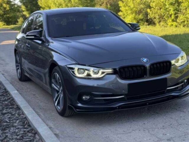 Серый БМВ 3 Серия, объемом двигателя 2 л и пробегом 96 тыс. км за 12000 $, фото 1 на Automoto.ua