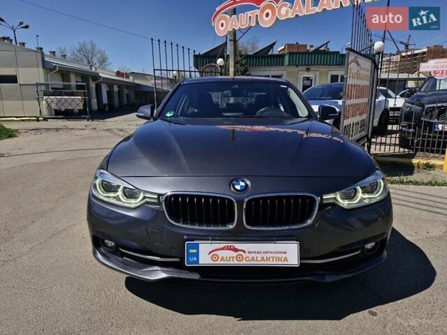 Серый БМВ 3 Серия, объемом двигателя 2 л и пробегом 173 тыс. км за 18699 $, фото 1 на Automoto.ua