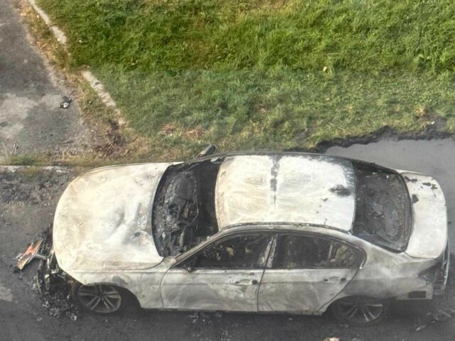 Серый БМВ 3 Серия, объемом двигателя 0 л и пробегом 182 тыс. км за 1476 $, фото 1 на Automoto.ua