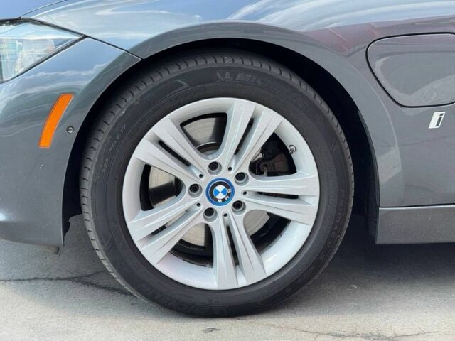 Серый БМВ 3 Серия, объемом двигателя 2 л и пробегом 116 тыс. км за 17000 $, фото 4 на Automoto.ua