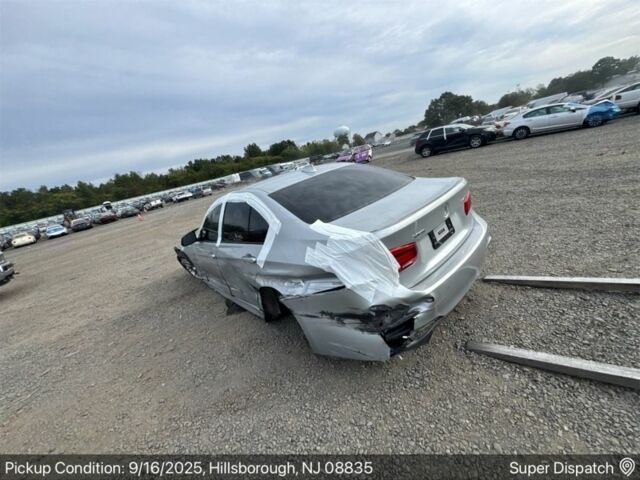 Сірий БМВ 3 Серія, об'ємом двигуна 3 л та пробігом 105 тис. км за 14999 $, фото 4 на Automoto.ua