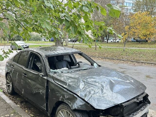 Серый БМВ 3 Серия, объемом двигателя 2 л и пробегом 98 тыс. км за 5700 $, фото 8 на Automoto.ua