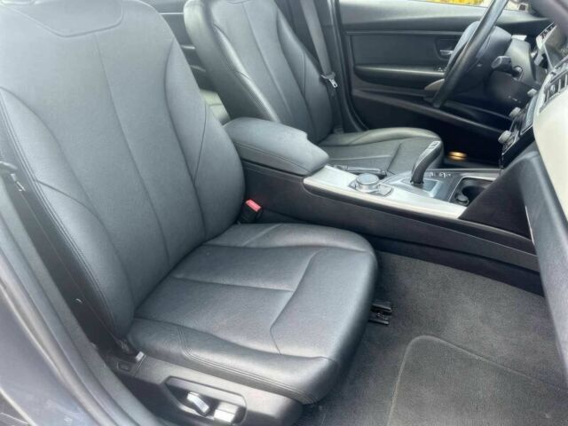 Серый БМВ 3 Серия, объемом двигателя 2 л и пробегом 32 тыс. км за 8000 $, фото 11 на Automoto.ua