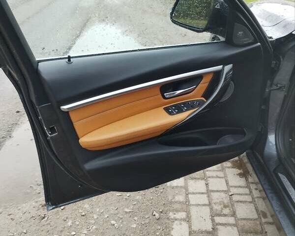 БМВ 3 Серия 2018 в Львове на Automoto.ua Серый БМВ 3 Серия, объемом двигателя 2 л и пробегом 75 тыс. км за 20500 $, фото 25 на Automoto.ua