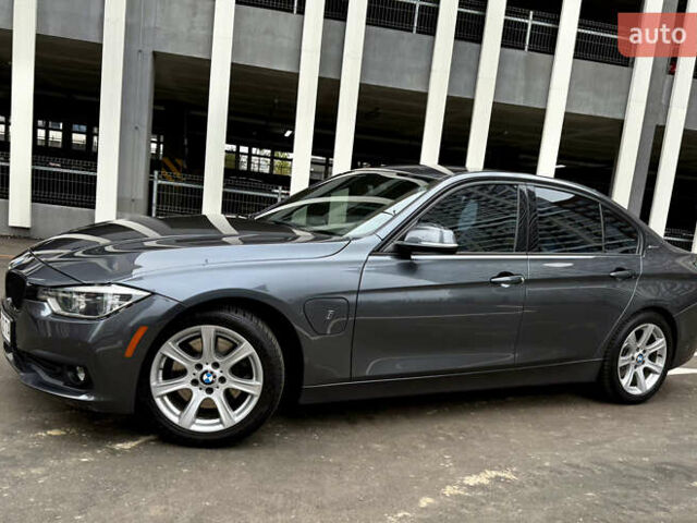 Серый БМВ 3 Серия, объемом двигателя 2 л и пробегом 121 тыс. км за 19200 $, фото 1 на Automoto.ua
