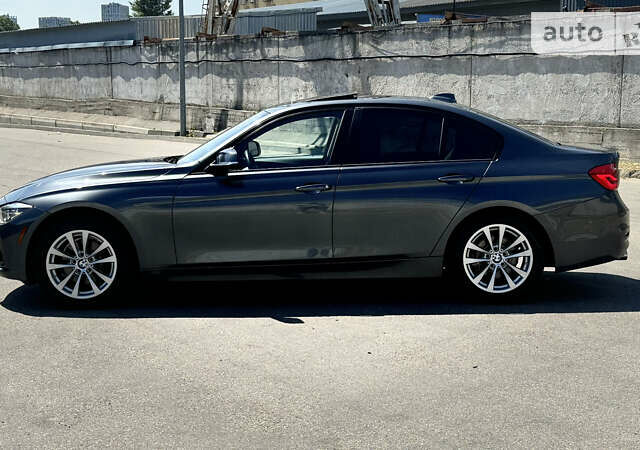 Сірий БМВ 3 Серія, об'ємом двигуна 2 л та пробігом 68 тис. км за 18999 $, фото 6 на Automoto.ua