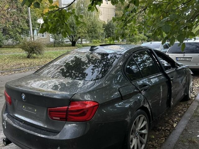 Серый БМВ 3 Серия, объемом двигателя 2 л и пробегом 98 тыс. км за 5700 $, фото 5 на Automoto.ua