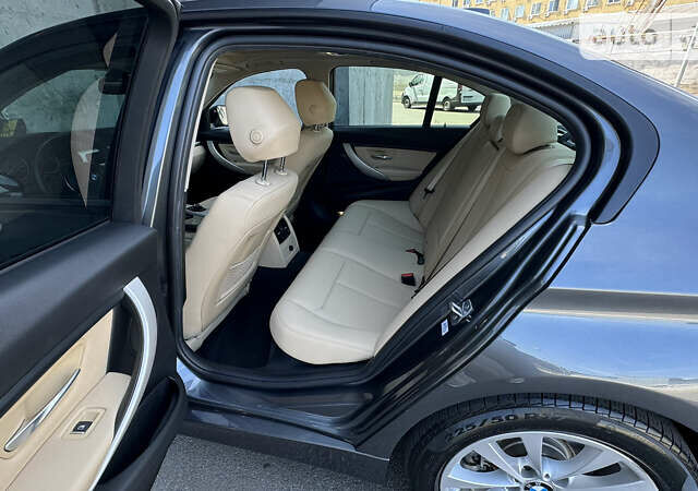 Сірий БМВ 3 Серія, об'ємом двигуна 2 л та пробігом 68 тис. км за 18999 $, фото 21 на Automoto.ua