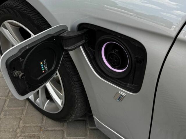 Серый БМВ 3 Серия, объемом двигателя 2 л и пробегом 84 тыс. км за 18700 $, фото 5 на Automoto.ua