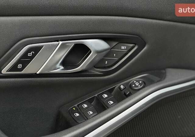 Серый БМВ 3 Серия, объемом двигателя 2 л и пробегом 113 тыс. км за 27999 $, фото 13 на Automoto.ua