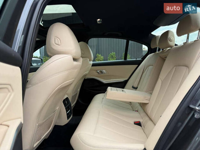 Серый БМВ 3 Серия, объемом двигателя 2 л и пробегом 106 тыс. км за 28950 $, фото 37 на Automoto.ua