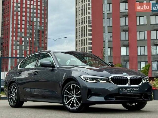 Серый БМВ 3 Серия, объемом двигателя 2 л и пробегом 106 тыс. км за 28950 $, фото 1 на Automoto.ua