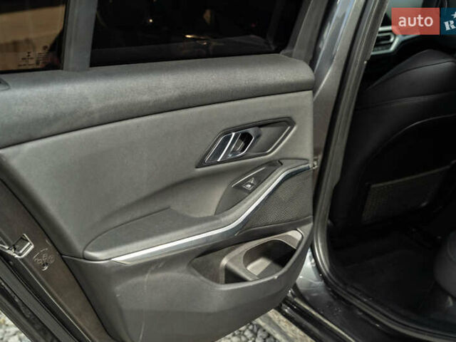 Сірий БМВ 3 Серія, об'ємом двигуна 2 л та пробігом 176 тис. км за 25900 $, фото 43 на Automoto.ua