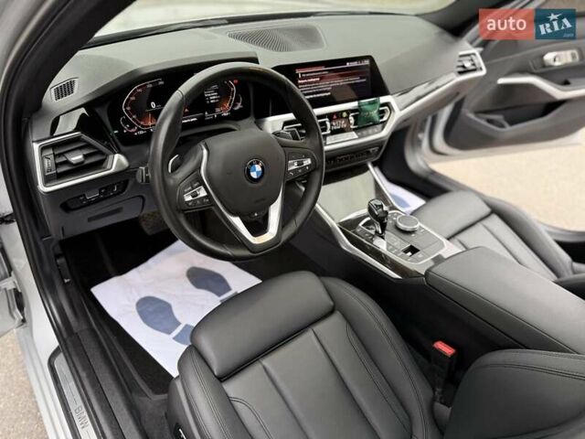 БМВ 3 Серия 2019 в Днепре (Днепропетровске) на Automoto.ua Серый БМВ 3 Серия, объемом двигателя 0 л и пробегом 79 тыс. км за 26800 $, фото 24 на Automoto.ua