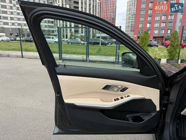 Серый БМВ 3 Серия, объемом двигателя 2 л и пробегом 106 тыс. км за 28950 $, фото 30 на Automoto.ua