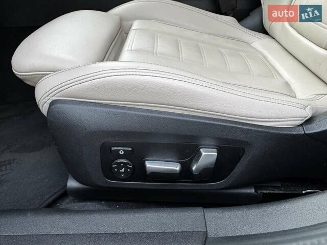 Серый БМВ 3 Серия, объемом двигателя 3 л и пробегом 105 тыс. км за 43900 $, фото 19 на Automoto.ua