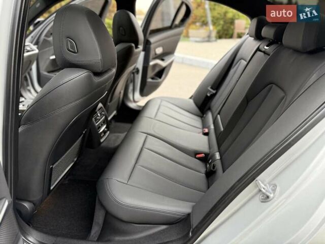 БМВ 3 Серия 2019 в Днепре (Днепропетровске) на Automoto.ua Серый БМВ 3 Серия, объемом двигателя 0 л и пробегом 79 тыс. км за 26800 $, фото 16 на Automoto.ua