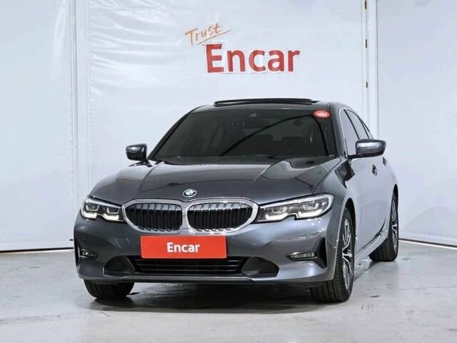 Серый БМВ 3 Серия, объемом двигателя 2 л и пробегом 95 тыс. км за 12000 $, фото 2 на Automoto.ua