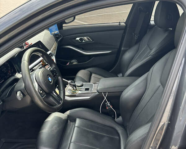 Серый БМВ 3 Серия, объемом двигателя 2 л и пробегом 135 тыс. км за 33000 $, фото 2 на Automoto.ua