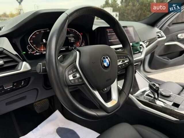 БМВ 3 Серия 2019 в Днепре (Днепропетровске) на Automoto.ua Серый БМВ 3 Серия, объемом двигателя 0 л и пробегом 79 тыс. км за 26800 $, фото 22 на Automoto.ua