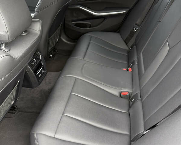 Серый БМВ 3 Серия, объемом двигателя 2 л и пробегом 112 тыс. км за 28300 $, фото 13 на Automoto.ua