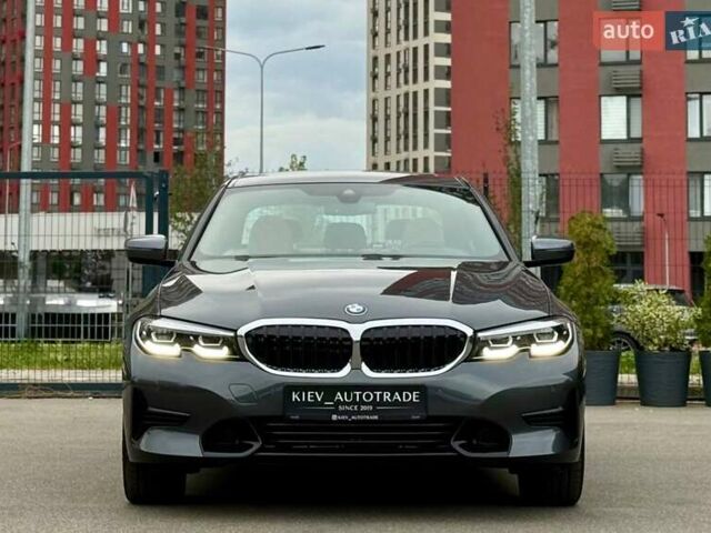 Серый БМВ 3 Серия, объемом двигателя 2 л и пробегом 106 тыс. км за 28950 $, фото 15 на Automoto.ua