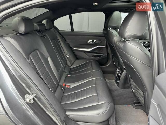 Сірий БМВ 3 Серія, об'ємом двигуна 2 л та пробігом 127 тис. км за 25500 $, фото 34 на Automoto.ua