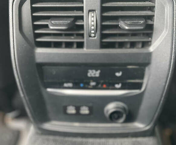 Серый БМВ 3 Серия, объемом двигателя 3 л и пробегом 96 тыс. км за 45000 $, фото 22 на Automoto.ua