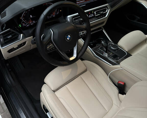 Серый БМВ 3 Серия, объемом двигателя 2 л и пробегом 58 тыс. км за 27000 $, фото 10 на Automoto.ua