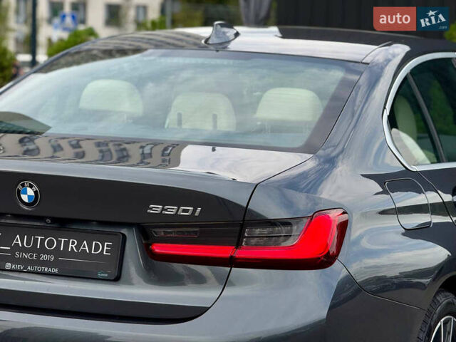Серый БМВ 3 Серия, объемом двигателя 2 л и пробегом 106 тыс. км за 28950 $, фото 9 на Automoto.ua