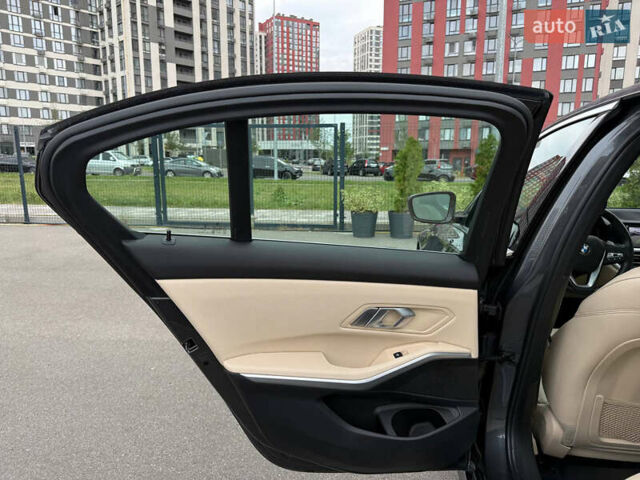 Серый БМВ 3 Серия, объемом двигателя 2 л и пробегом 106 тыс. км за 28950 $, фото 35 на Automoto.ua