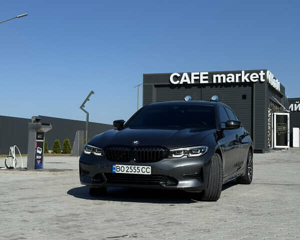 Серый БМВ 3 Серия, объемом двигателя 2 л и пробегом 107 тыс. км за 28500 $, фото 2 на Automoto.ua