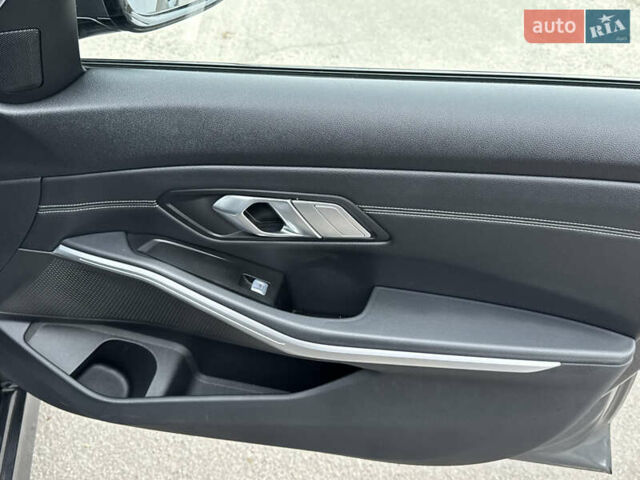 Сірий БМВ 3 Серія, об'ємом двигуна 2 л та пробігом 47 тис. км за 35000 $, фото 18 на Automoto.ua