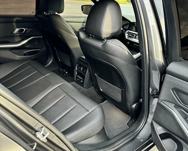 Серый БМВ 3 Серия, объемом двигателя 2 л и пробегом 175 тыс. км за 23900 $, фото 28 на Automoto.ua